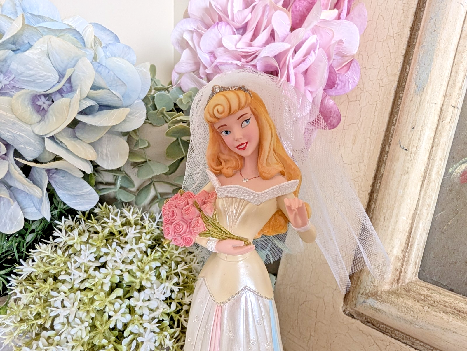 Disney Showcase Aurora Bride Sleeping Beauty unboxed figurine 4050708