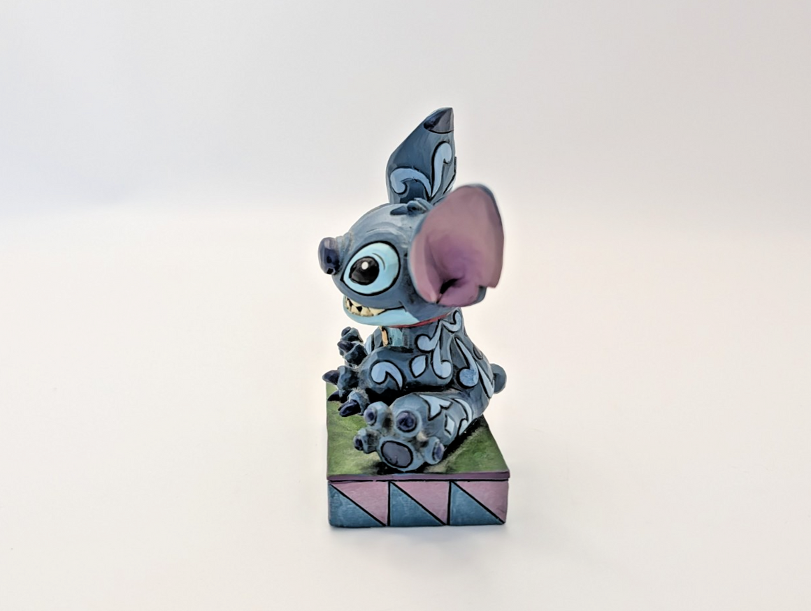 Disney Traditions Stitch Ohana Means Family figurine 4016555 Stitch face detail