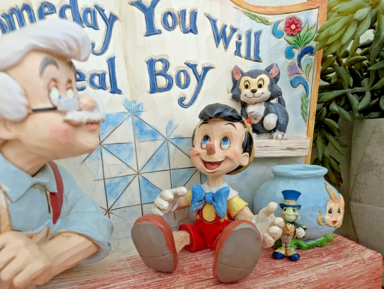 Disney Traditions Showcase Pinocchio Figurine Someday You Will Be A Real Boy3