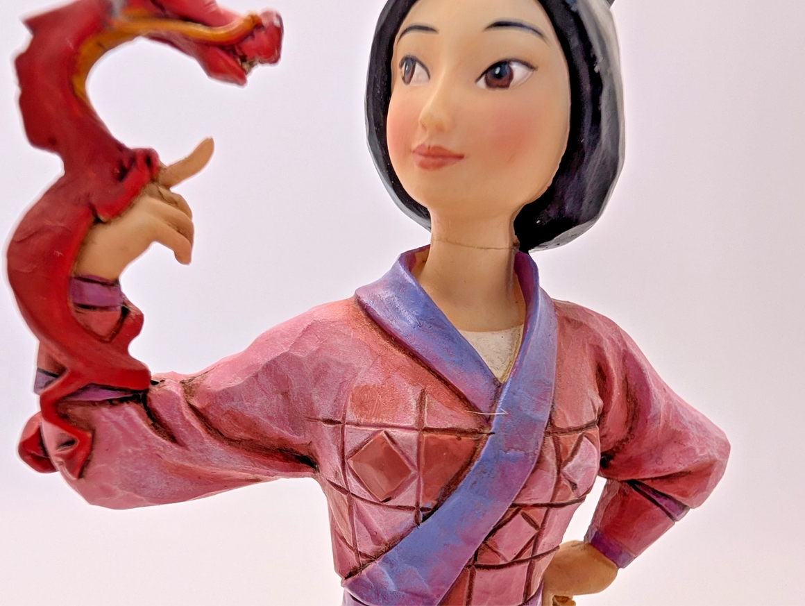 Disney Traditions Mulan and Mushu Determined and Tough 4037510 – condition close-up