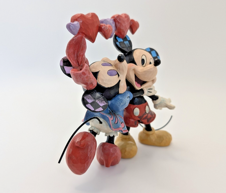 Disney Traditions Showcase Mickey & Minnie Mouse Love Is In The Air Figurine10