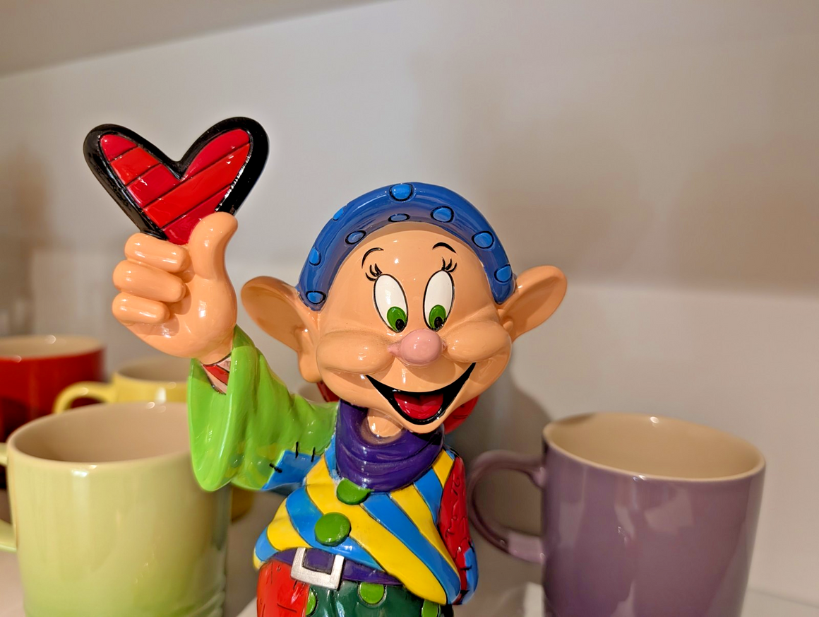 Disney Britto Dopey Figurine Snow White Colourful Pop Art Dwarf Ornament2