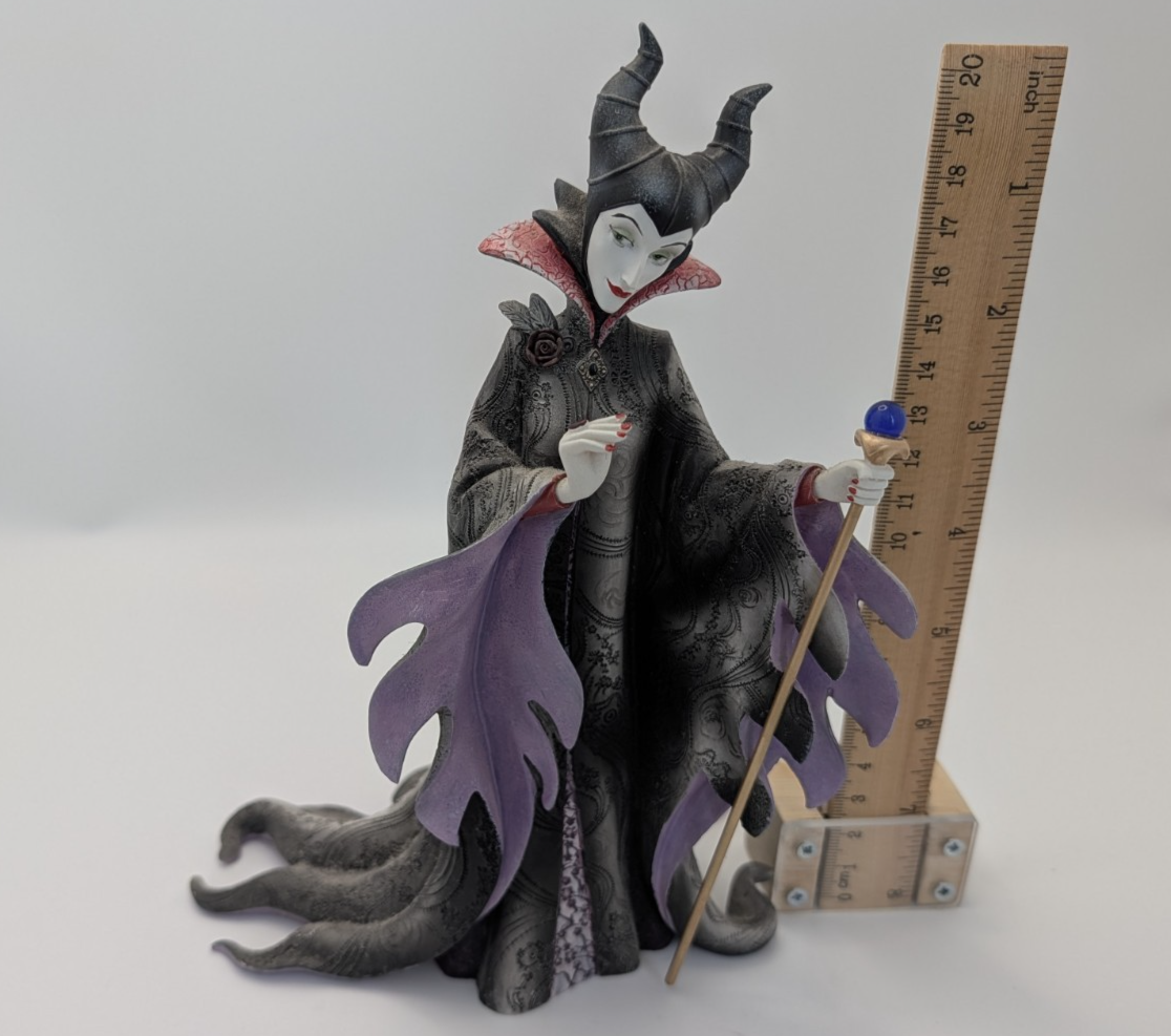 Alternate view of Disney Showcase Couture de Force Maleficent figurine 4031540