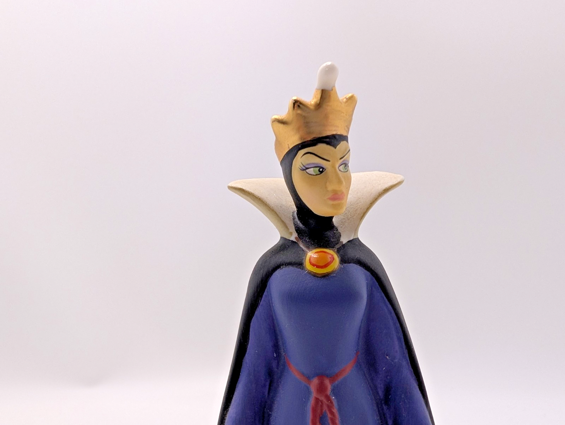 Disney Showcase Precious Moments Evil Queen Black as Night 143701 - Boxed - product view 12