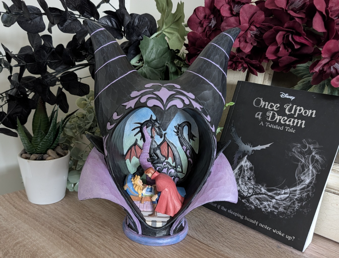 Disney Traditions True Love's Kiss Aurora Prince Philip and Maleficent figurine photo 1
