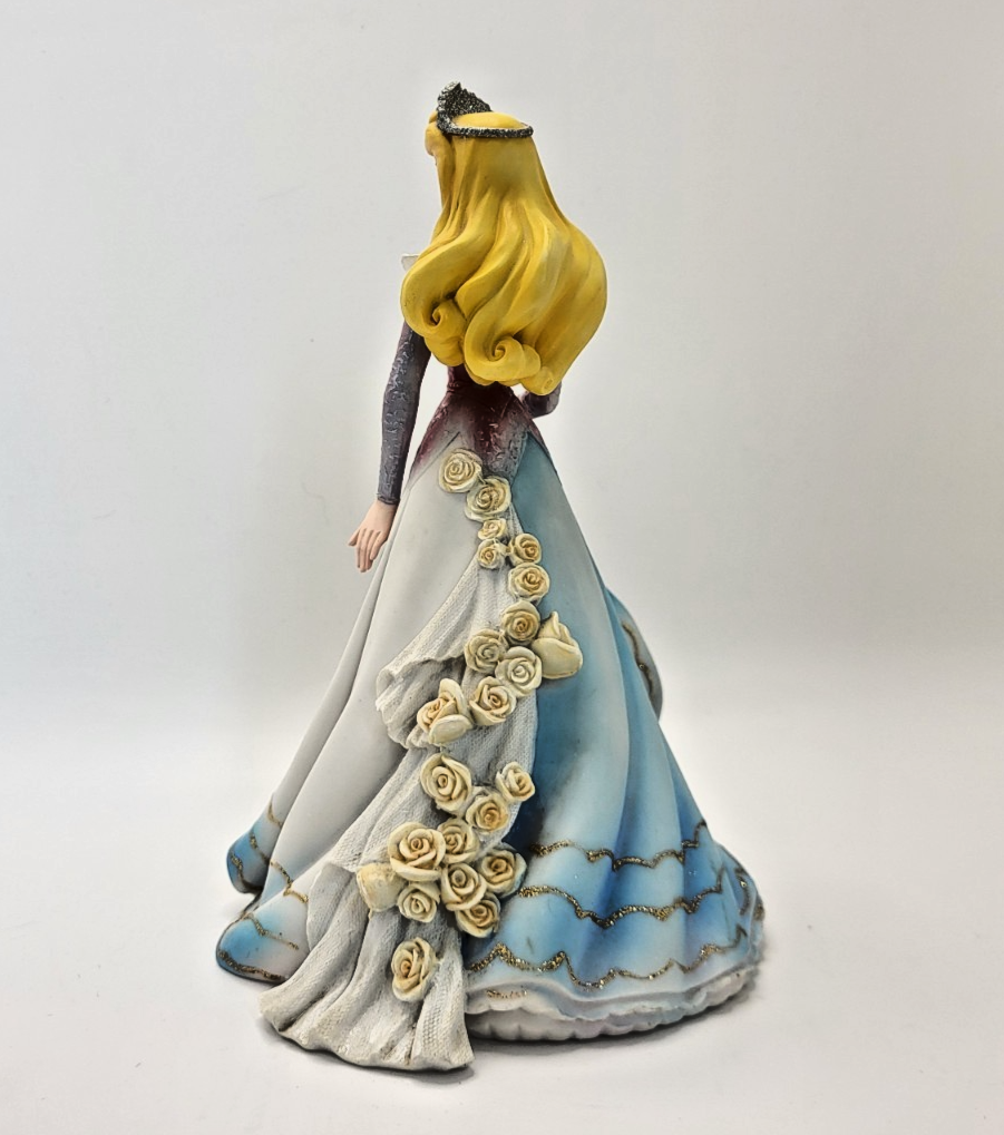 Disney Aurora Sleeping Beauty Couture de Force Figurine 4031543 Enesco Ornament4