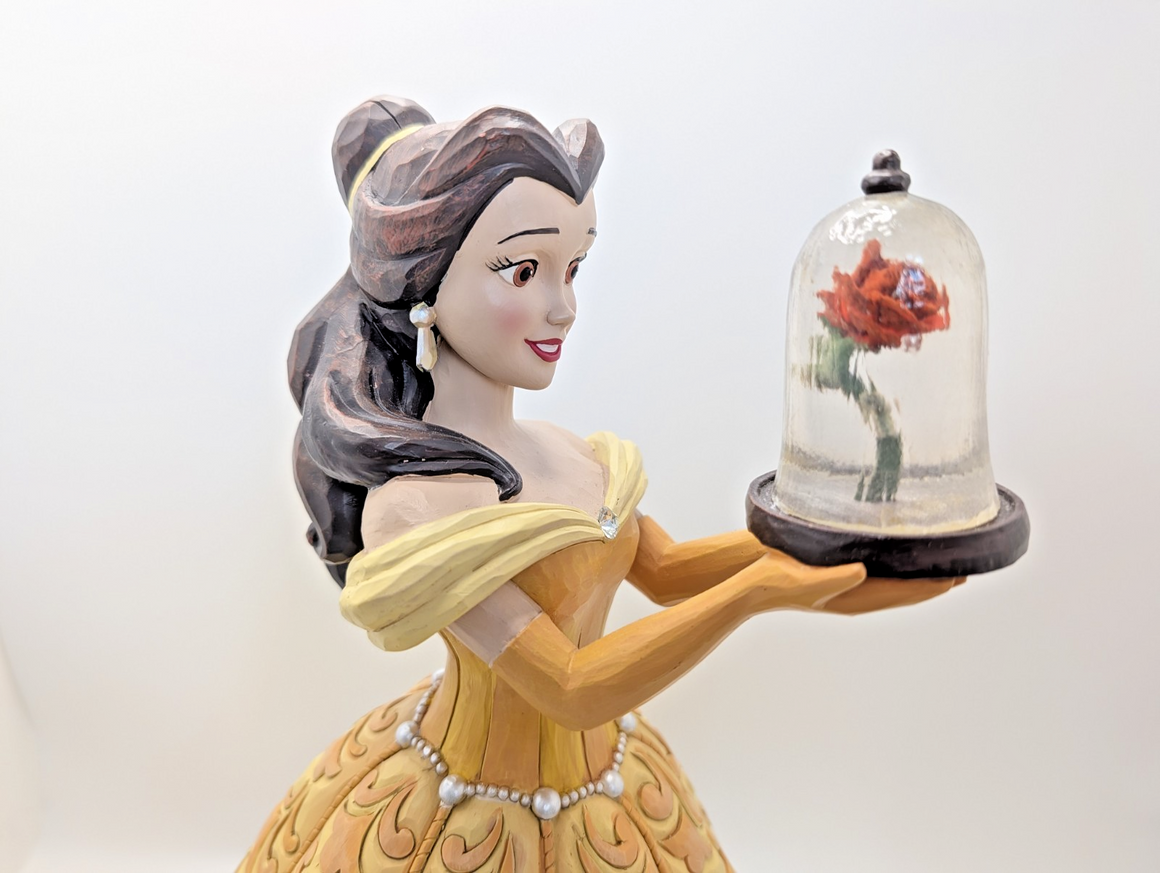 Disney Traditions Belle A Rare Rose Deluxe 6009139 – detail and condition photograph 13