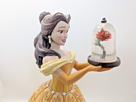 Disney Traditions Belle A Rare Rose Deluxe 6009139 – detail and condition photograph 13