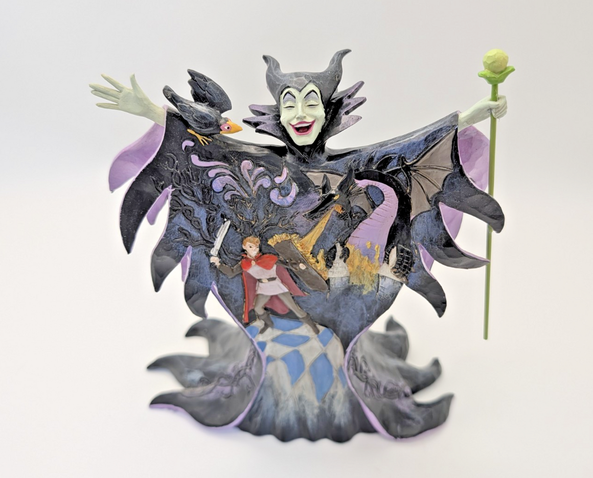 Disney Traditions Maleficent Malevolent Madness figurine 4055439 hand-painted finish detail