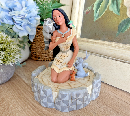Disney Traditions Pocahontas Brave Beauty White Woodland 6007062 boxed figurine