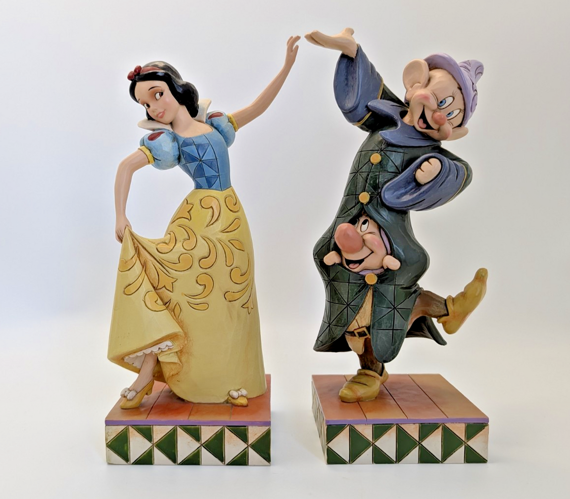 Disney Traditions Snow White and Dopey Dancing Partners boxed figurine