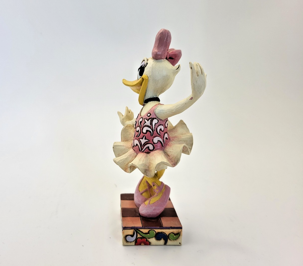 Disney Traditions Showcase Daisy As The Sugar Plum Fairy Figurine Duck Jim Shore4
