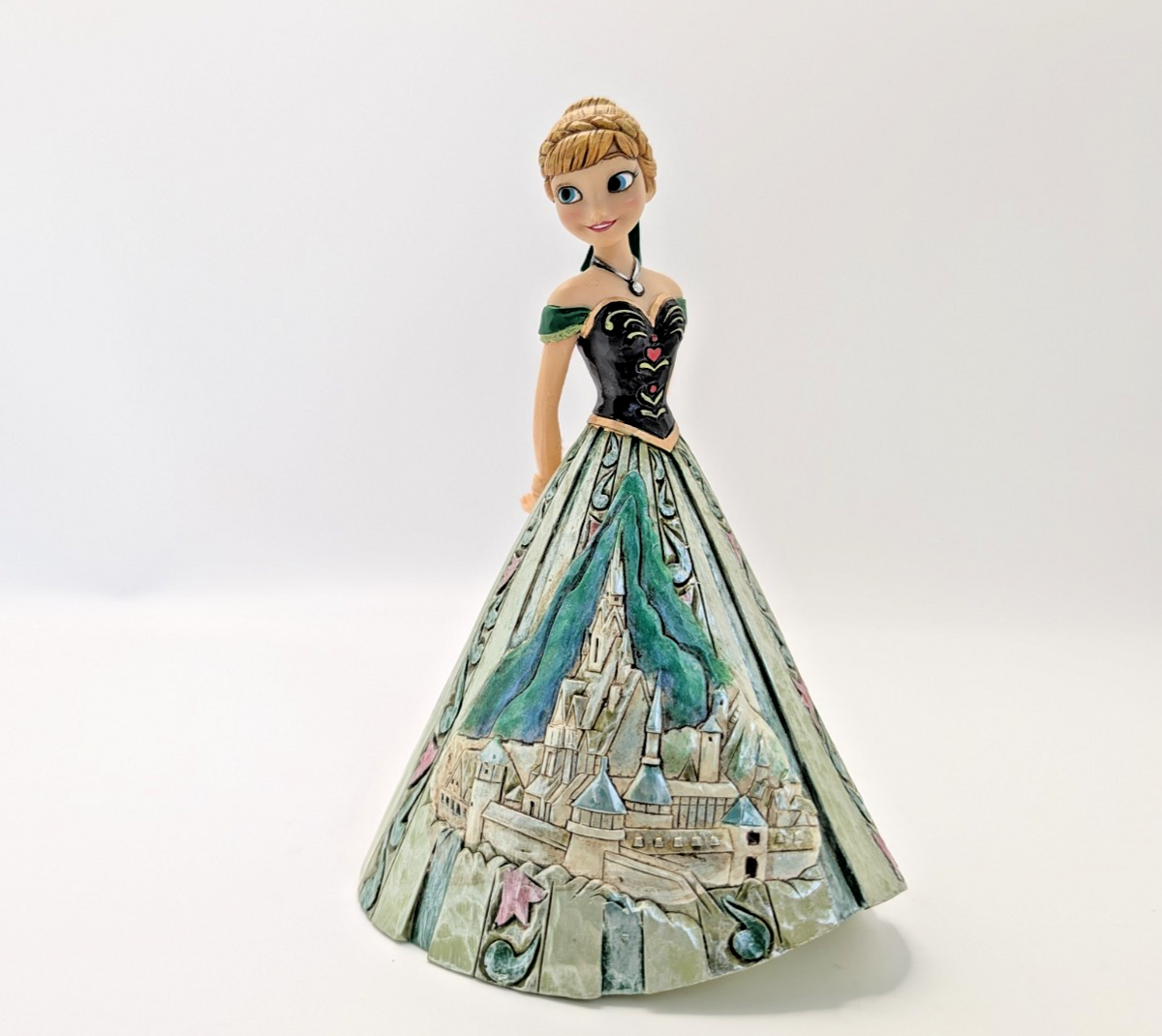 Disney Traditions Anna Arendelle Royalty 4048661 Castle Dress – detail and condition photograph 5