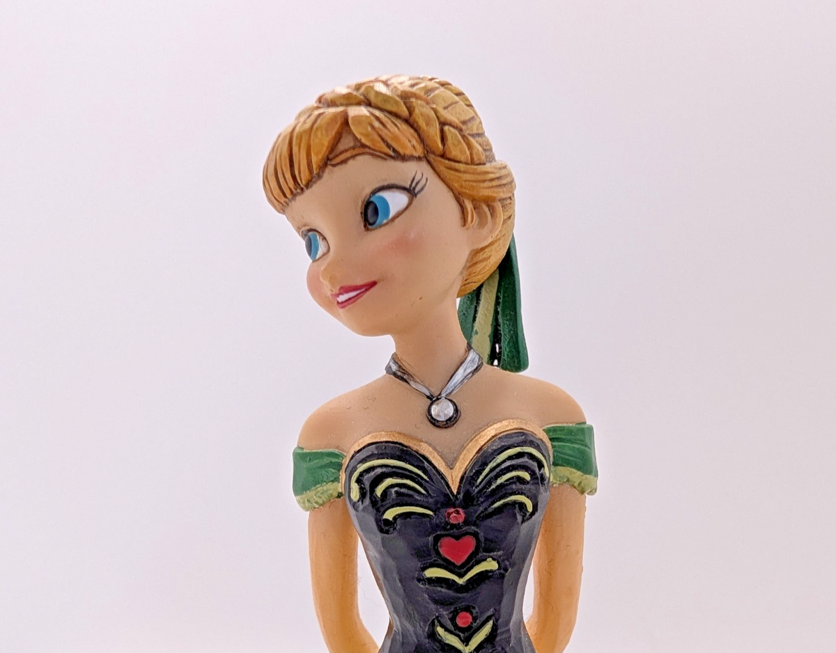 Disney Traditions Anna Arendelle Royalty 4048661 Castle Dress – detail and condition photograph 15