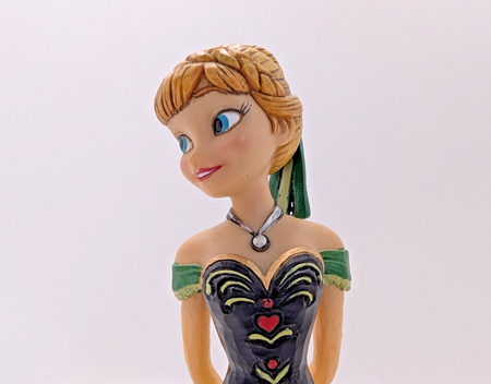 Disney Traditions Anna Arendelle Royalty 4048661 Castle Dress – detail and condition photograph 15