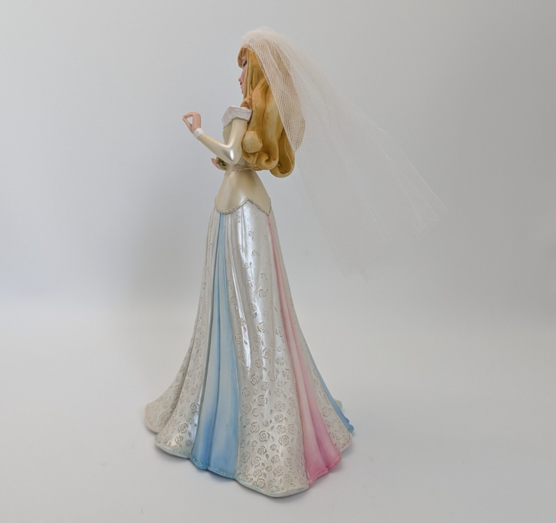 Disney Showcase Aurora Bride Sleeping Beauty unboxed figurine 4050708