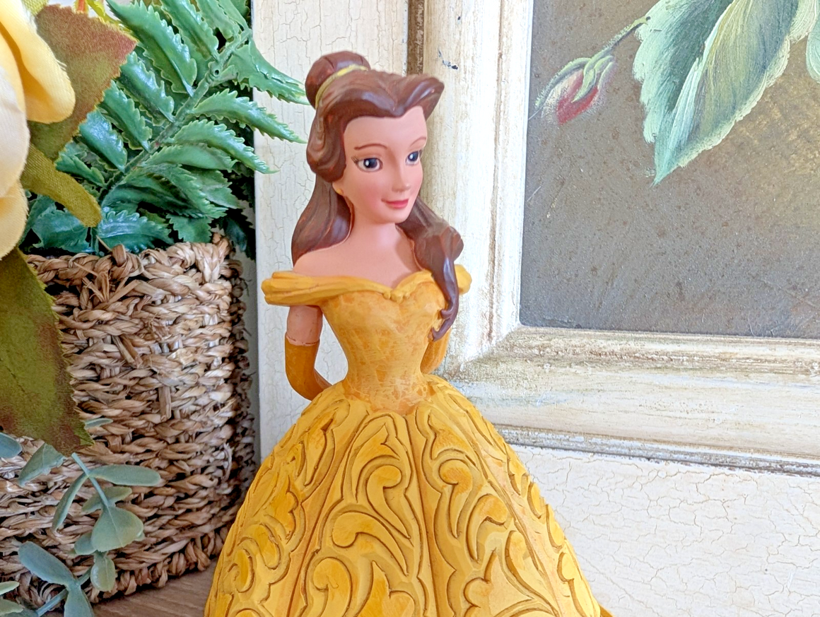 Disney Traditions Showcase Belle Treasure Keeper Figurine Jim Shore3