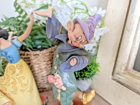 Disney Traditions Snow White and Dopey Dancing Partners boxed figurine
