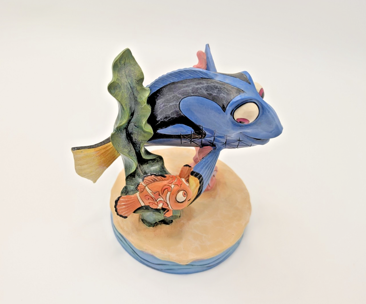 Disney Traditions Showcase Finding Nemo Floating Friendship Dory Fish Figurine16