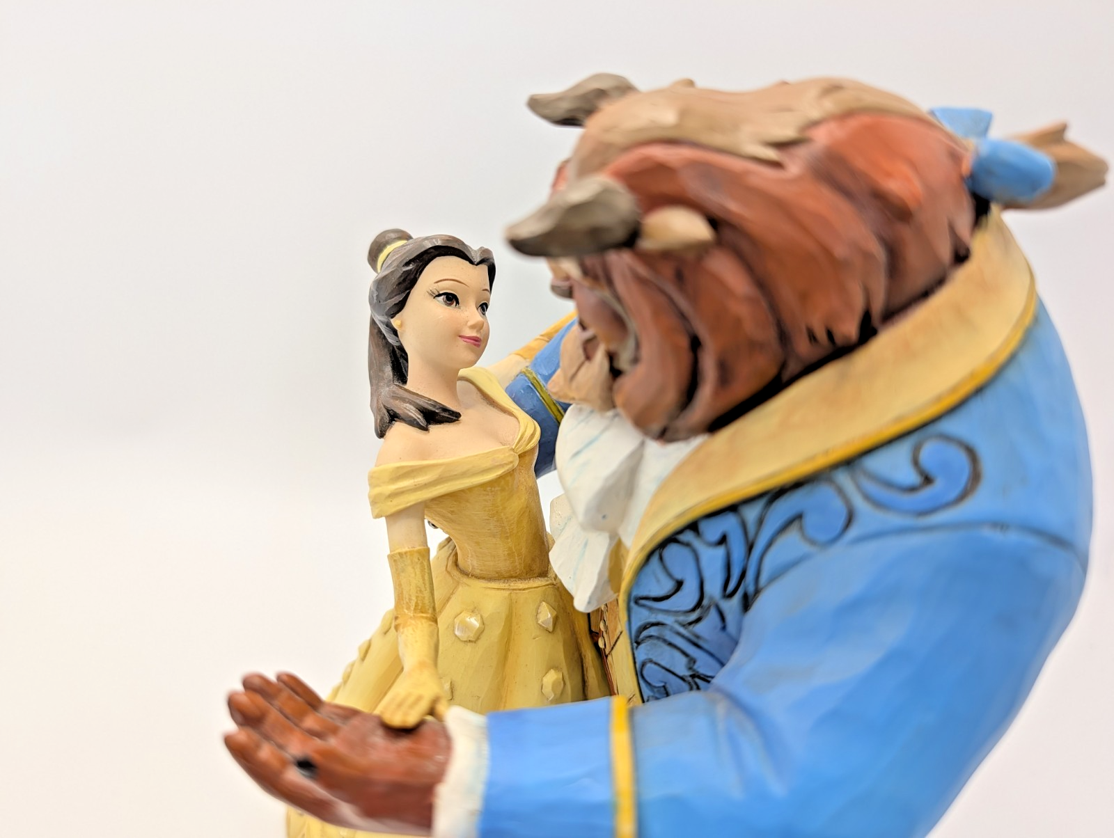 Disney Traditions Belle and Beast Moonlight Waltz figurine 4049619 photo 15