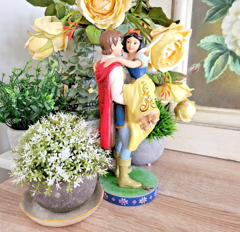 Disney Traditions Snow White & Prince Figurine Happily Ever After 4049623 Shore1