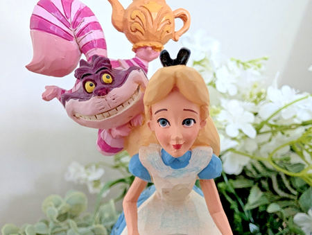 Disney Traditions Alice in Wonderland We're All Mad Here figurine photo 5