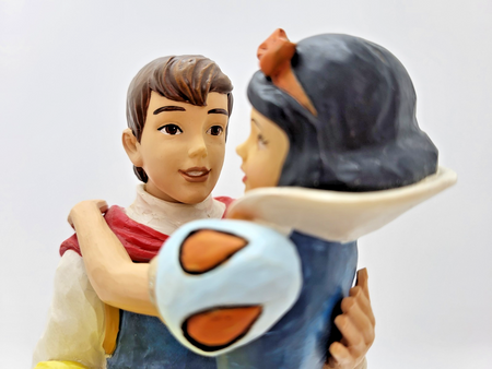 Disney Traditions Snow White & Prince Figurine Happily Ever After 4049623 Shore21