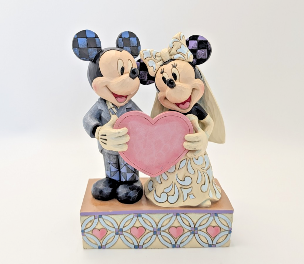 Disney Traditions Mickey and Minnie Two Souls One Heart figurine 4059748