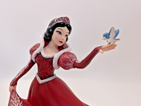 Disney Showcase Haute Couture Snow White & Dopey Christmas Holiday Figurine13
