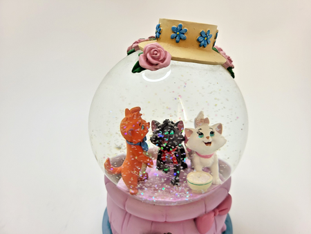 Disney Aristocats Snowglobe Disneyland Paris Exclusive Aristocats Kittens Marie11