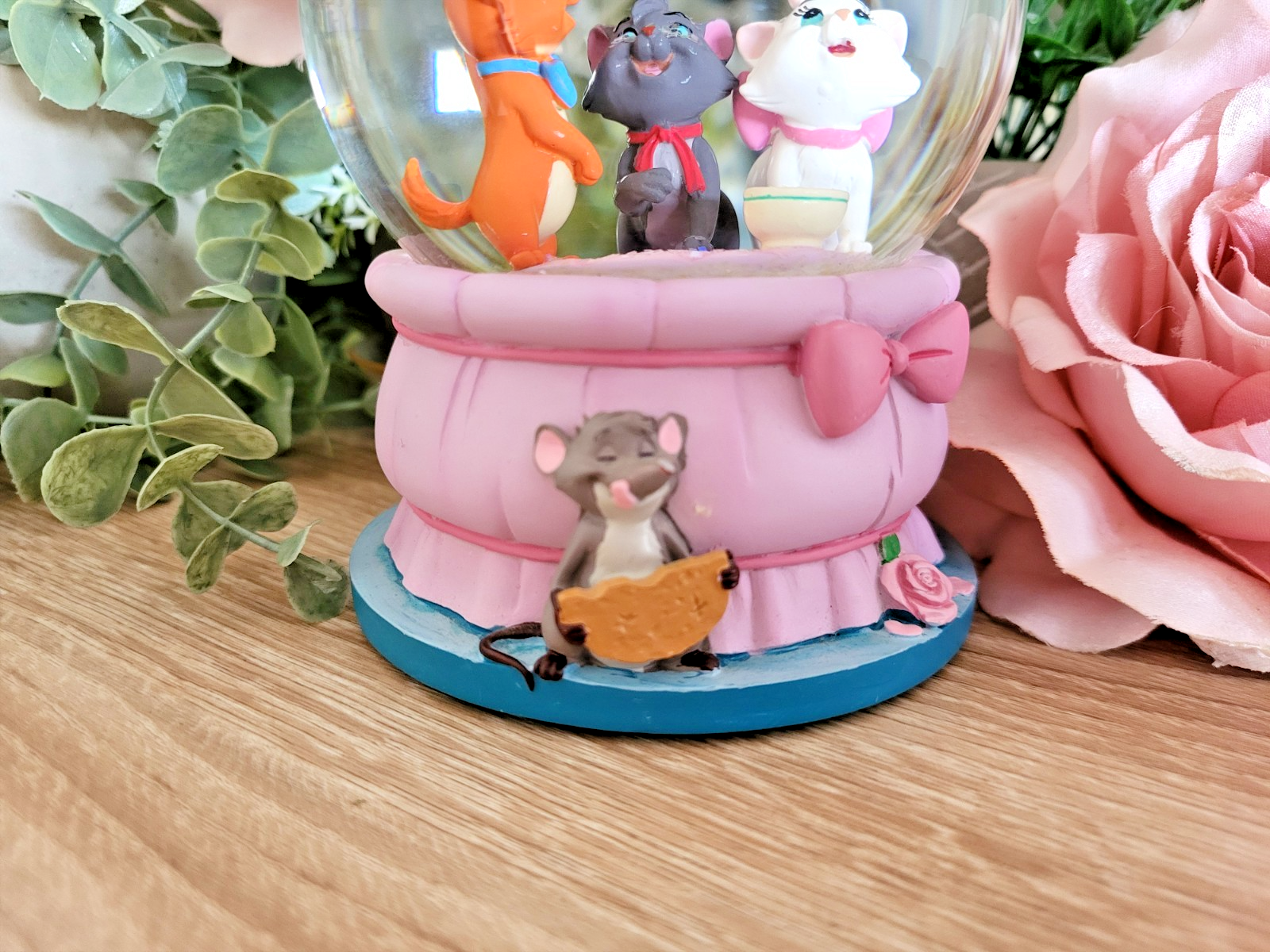 Disney Aristocats Snowglobe Disneyland Paris Exclusive Aristocats Kittens Marie2