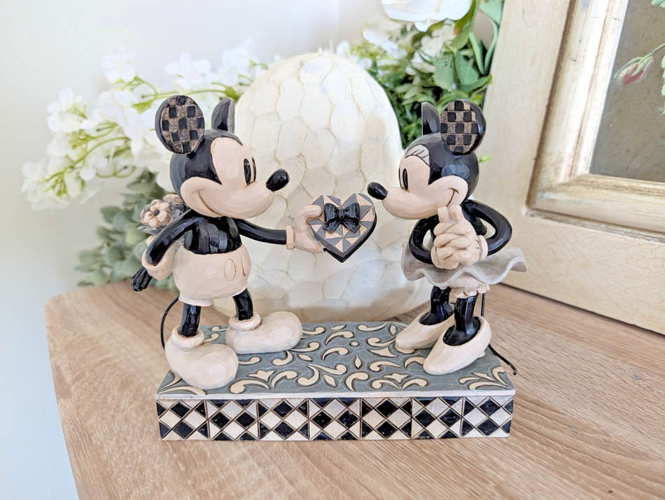 Disney Traditions Mickey & Minnie Real Sweetheart Figurine