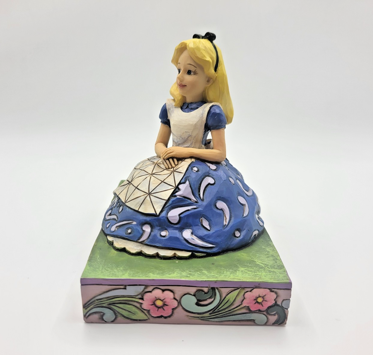 Disney Showcase Alice In Wonderland Figurine Awaiting An Adventure Ornament5