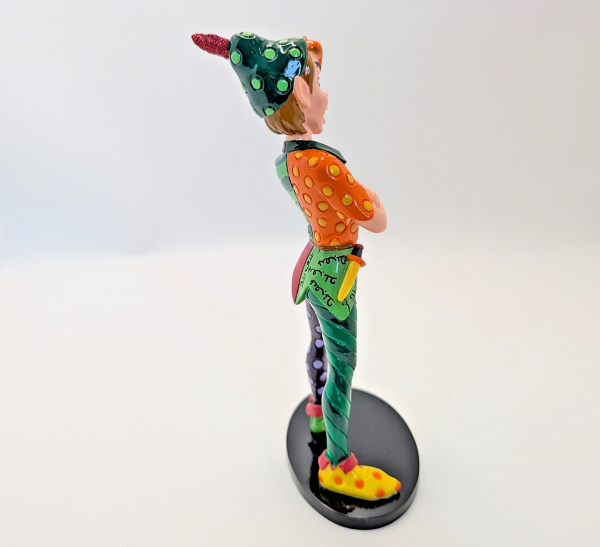 Disney Britto Peter Pan 4056846 boxed figurine - lower detail