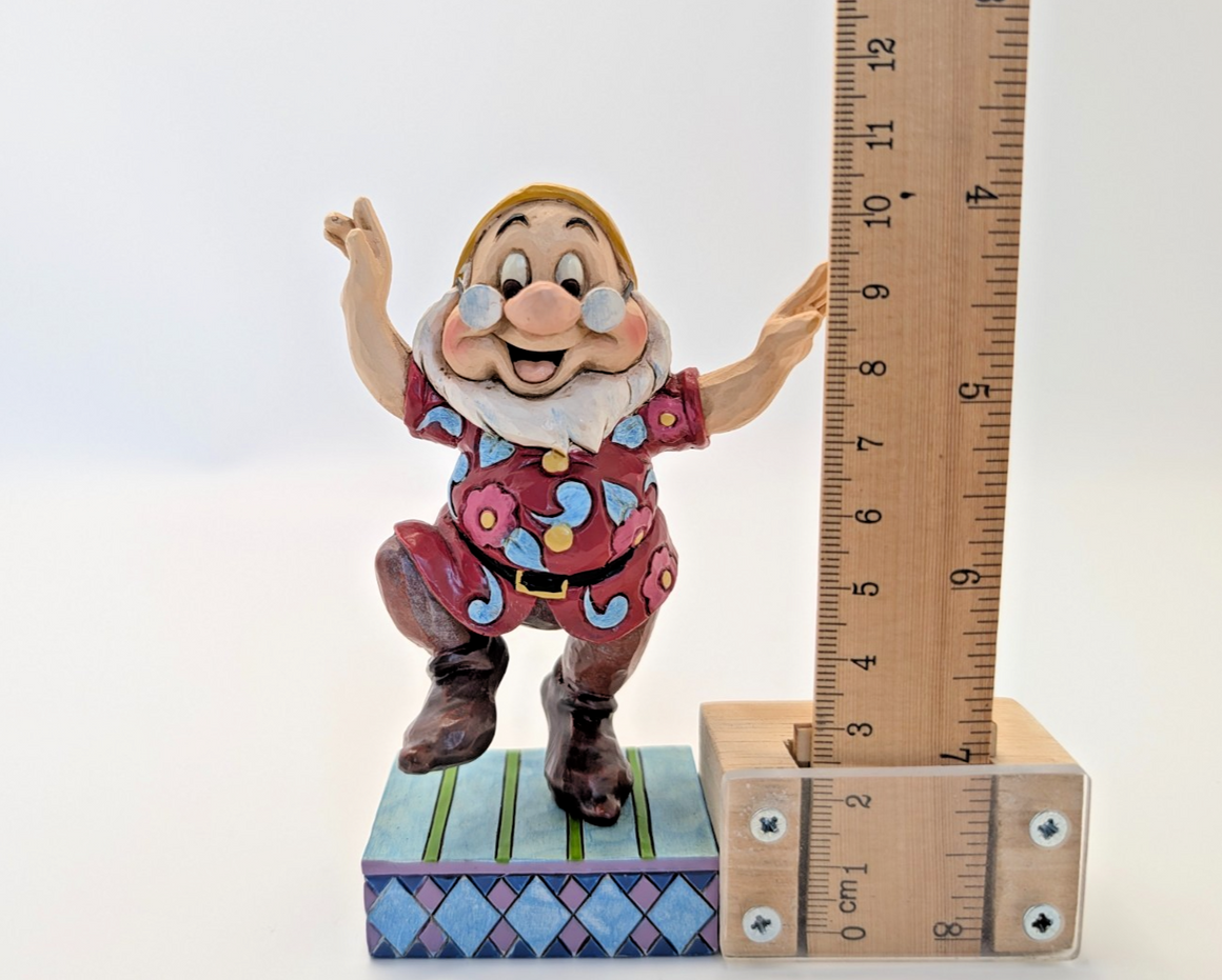 Disney Traditions Dancing Doc Snow White 4049628 boxed figurine - three-quarter view