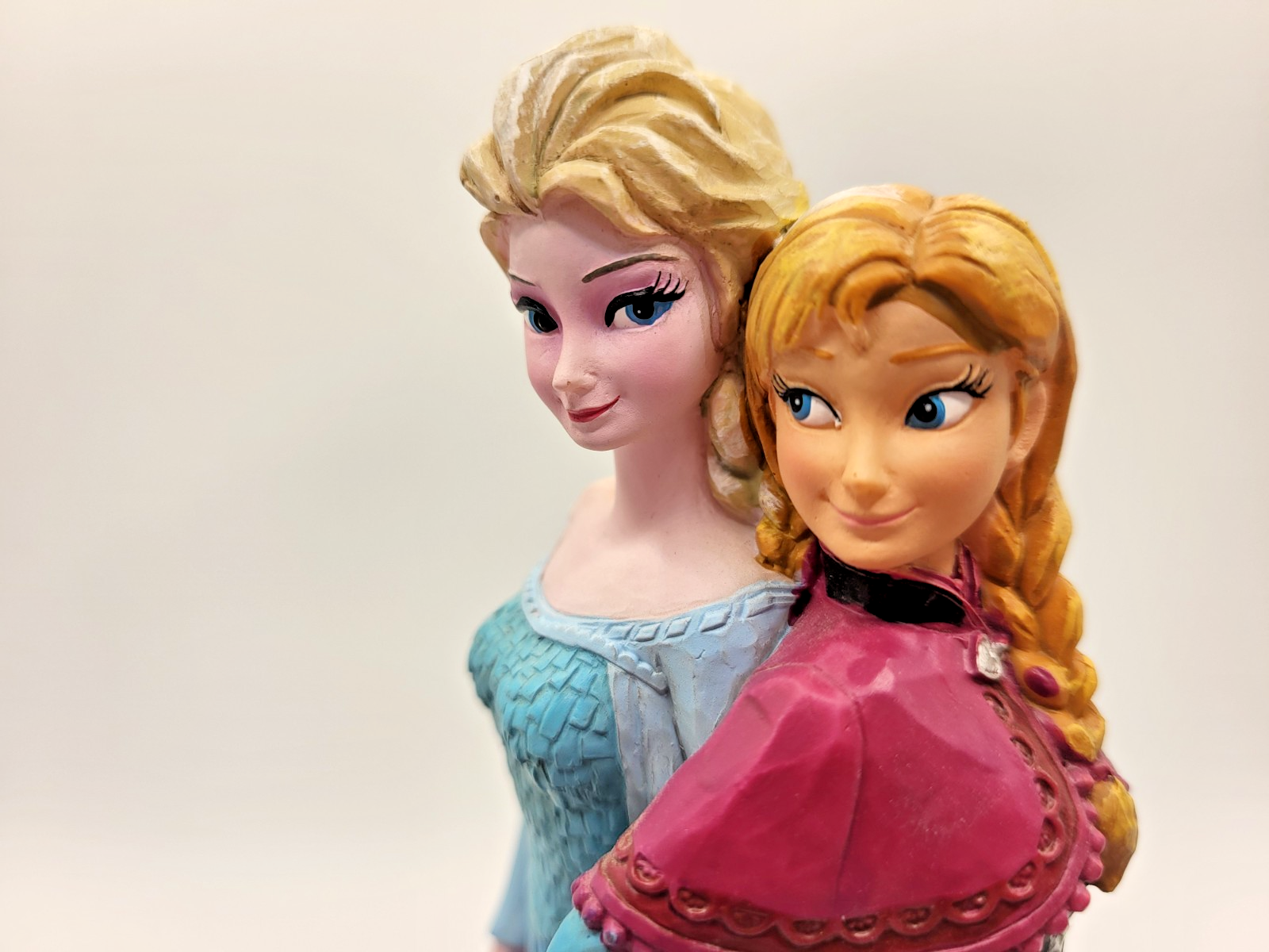 Disney Traditions Elsa and Anna Sisters Forever Jim Shore figurine photo 11
