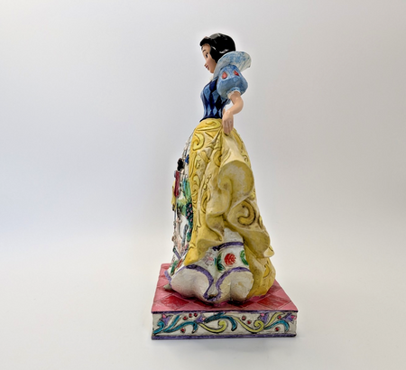 Disney Traditions Showcase Fairytale Endings For The Fairest Figurine Snow White7