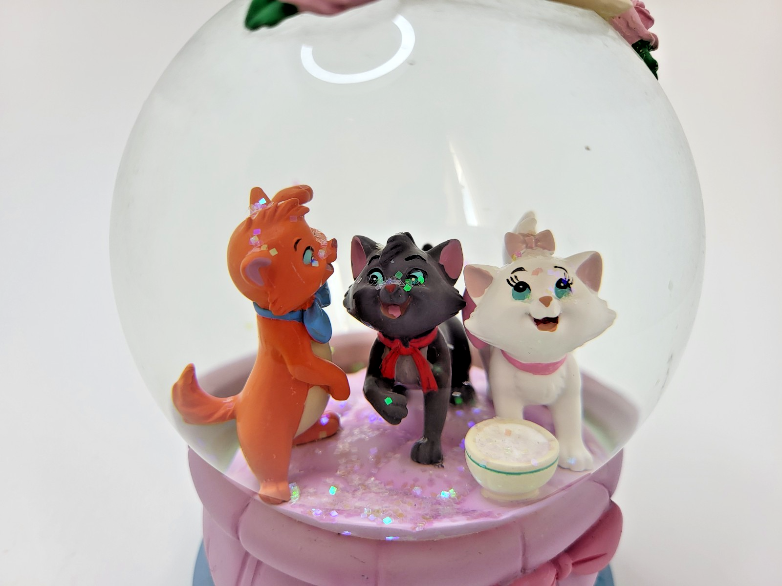 Disney Aristocats Snowglobe Disneyland Paris Exclusive Aristocats Kittens Marie14