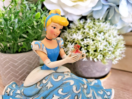 Disney Traditions Cinderella Figurine Caring And Couragious Ornament Jim Shore1