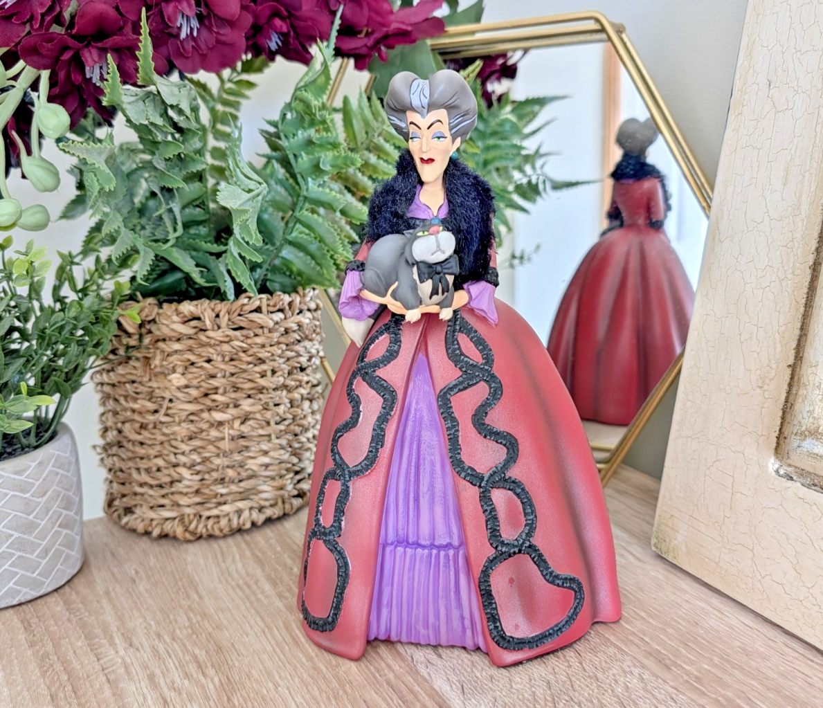 Disney Showcase Rococo Lady Tremaine & Lucifer Figurine Cinderella Villain Boxed0