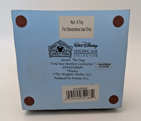 Disney Traditions Kermit Find Your Rainbow Connection 4020800 – three-quarter view