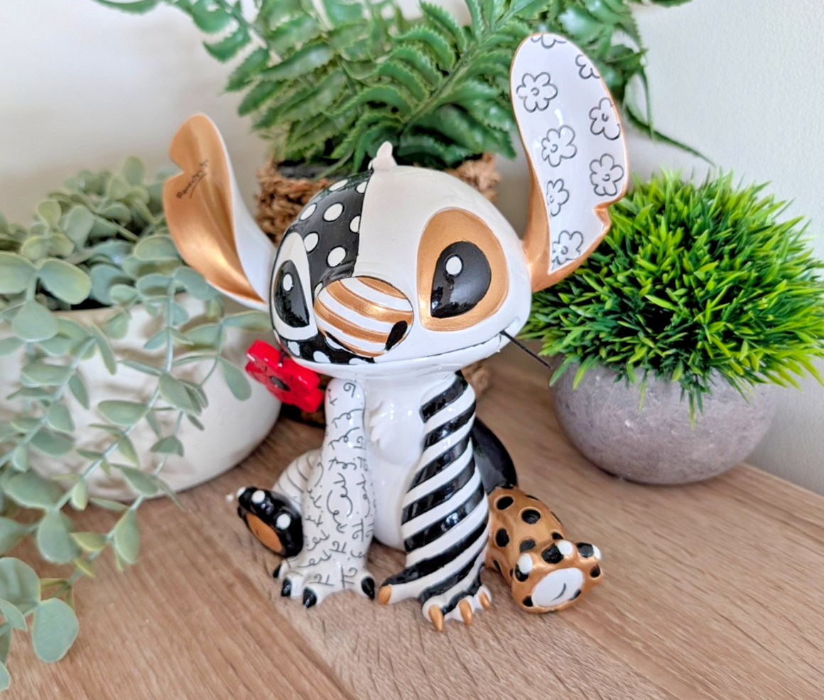 Disney Britto Midas Stitch 6010309 unboxed figurine - left side view