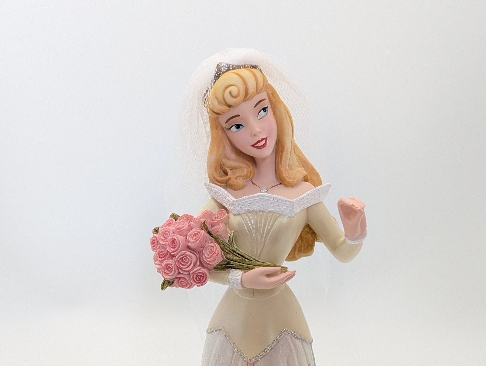 Disney Showcase Aurora Bride Sleeping Beauty unboxed figurine 4050708