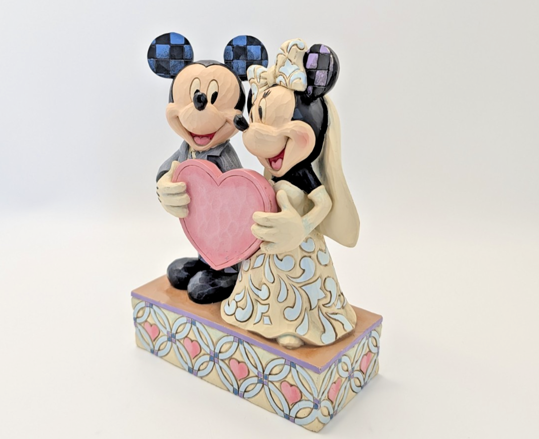 Disney Traditions Mickey and Minnie Two Souls One Heart figurine 4059748