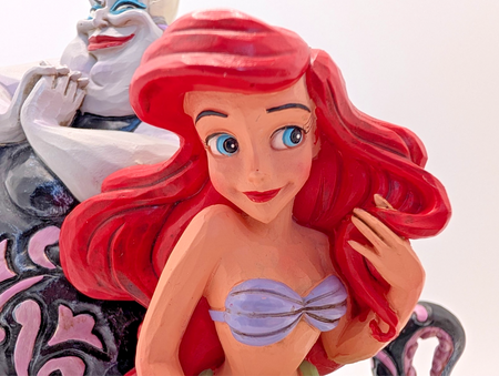 Disney Traditions Ariel and Ursula Wicked and Wishful 6010094 – character detail