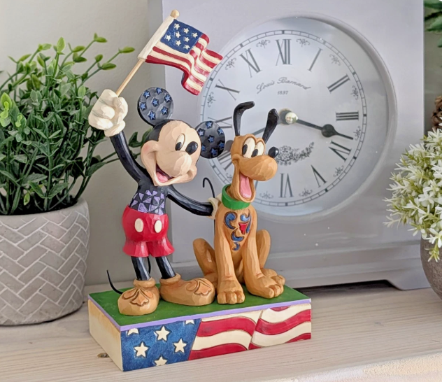 Disney Traditions Mickey and Pluto A Banner Day Figurine 6005975 by Jim Shore